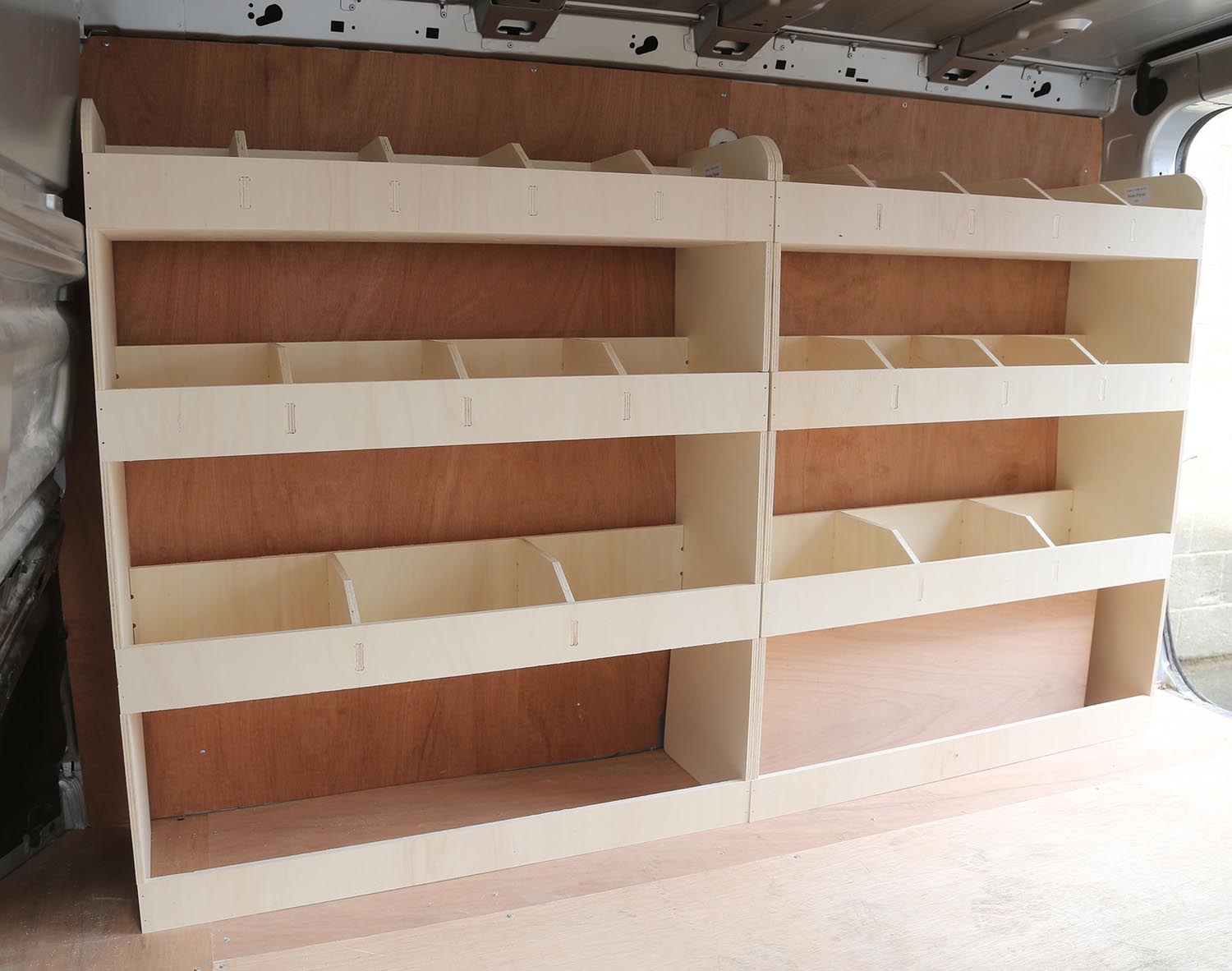 Renault Trafic 201519 Ply van racking shelving. Free next day delivery.