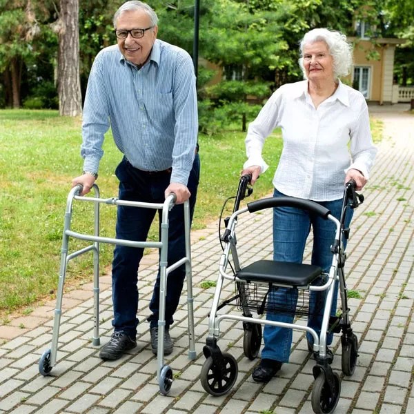 Rollators vs. Standard Walkers The Ultimate Guide for Seniors Seeking