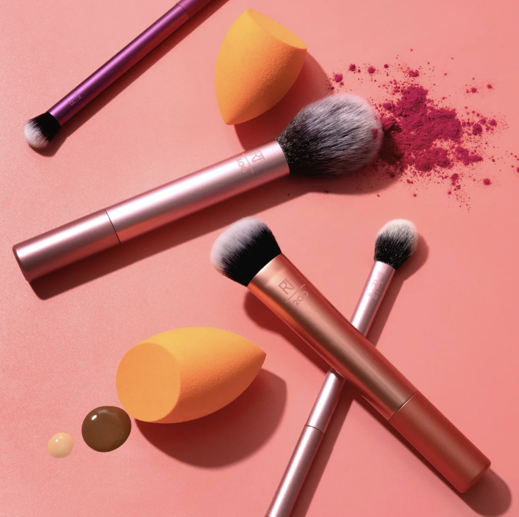 Real techniques Everyday Essentials Makeup Brush Set with Bonus Miracle