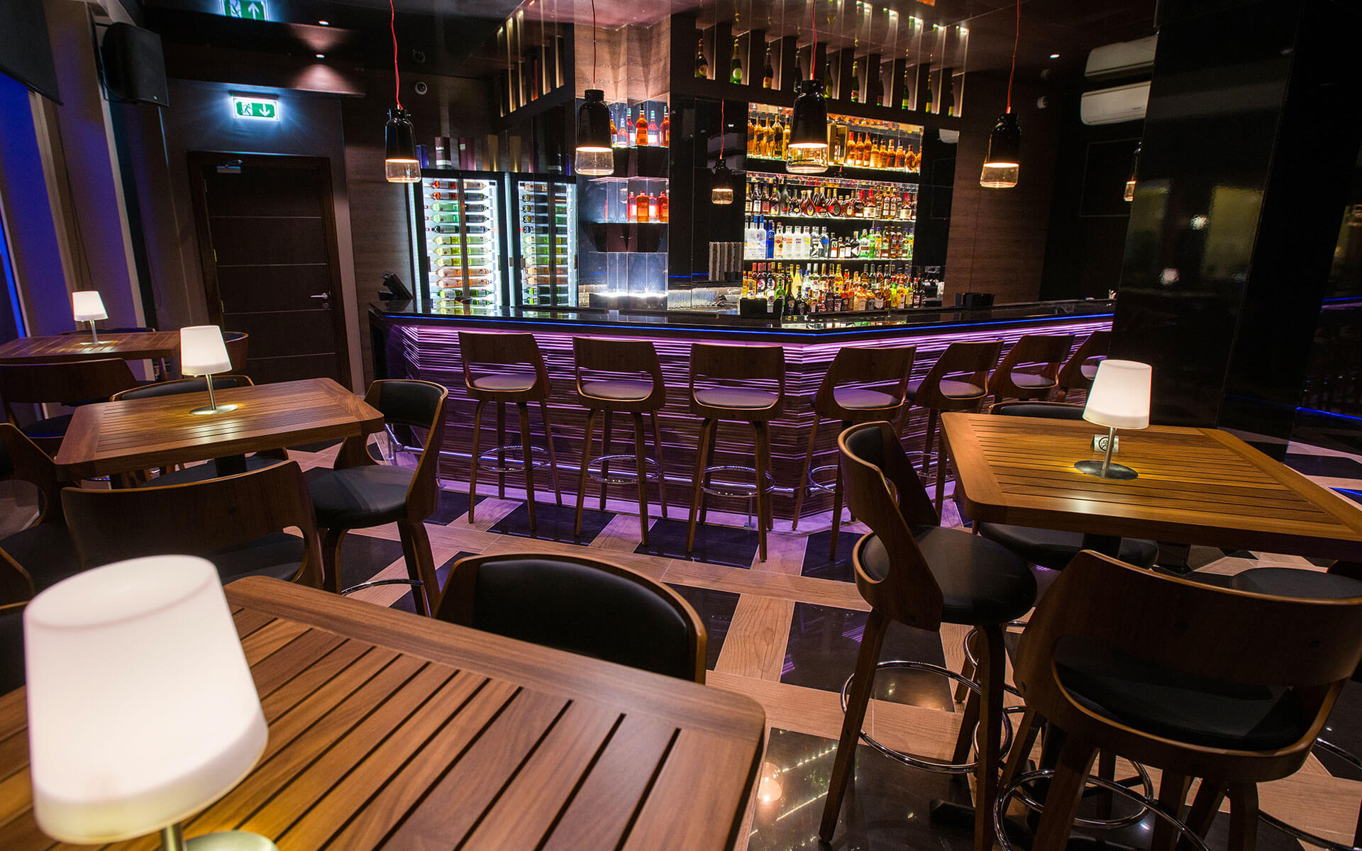 Gallery Vanity Lounge Bar in Freetown Sierra Leone, Sierra Leon Lounge