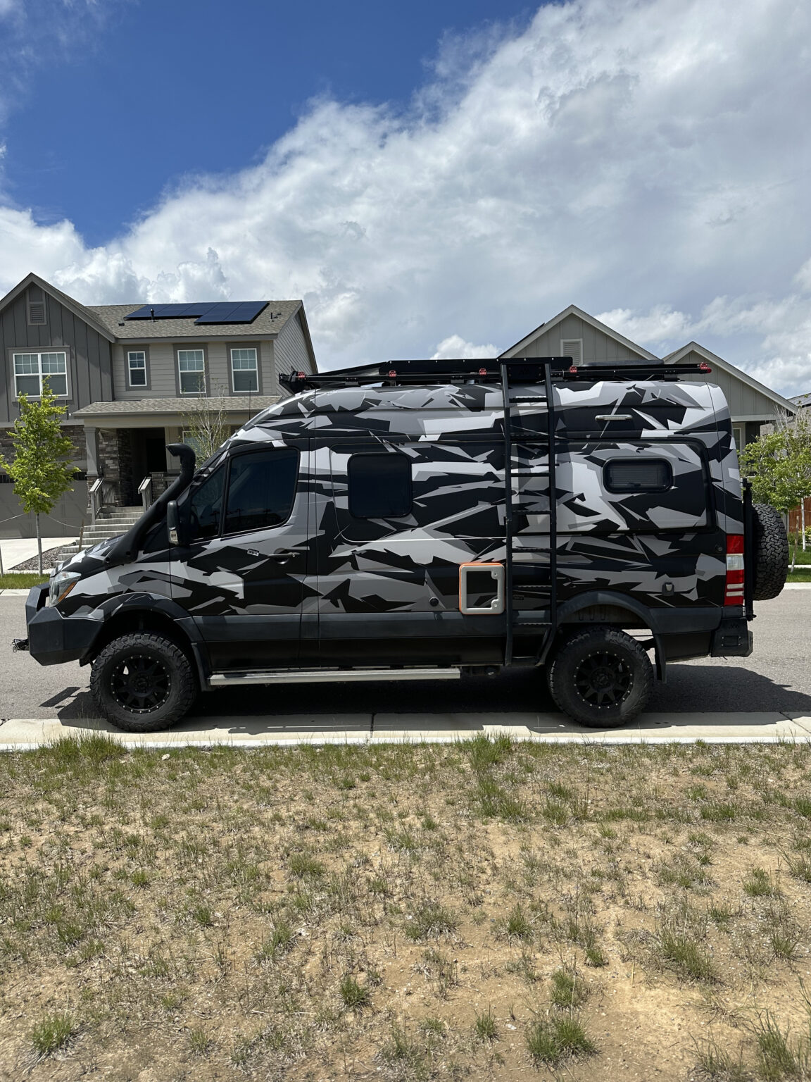 2019 Winnebago Revel Mercedes Sprinter 4×4 Vanlife Trader