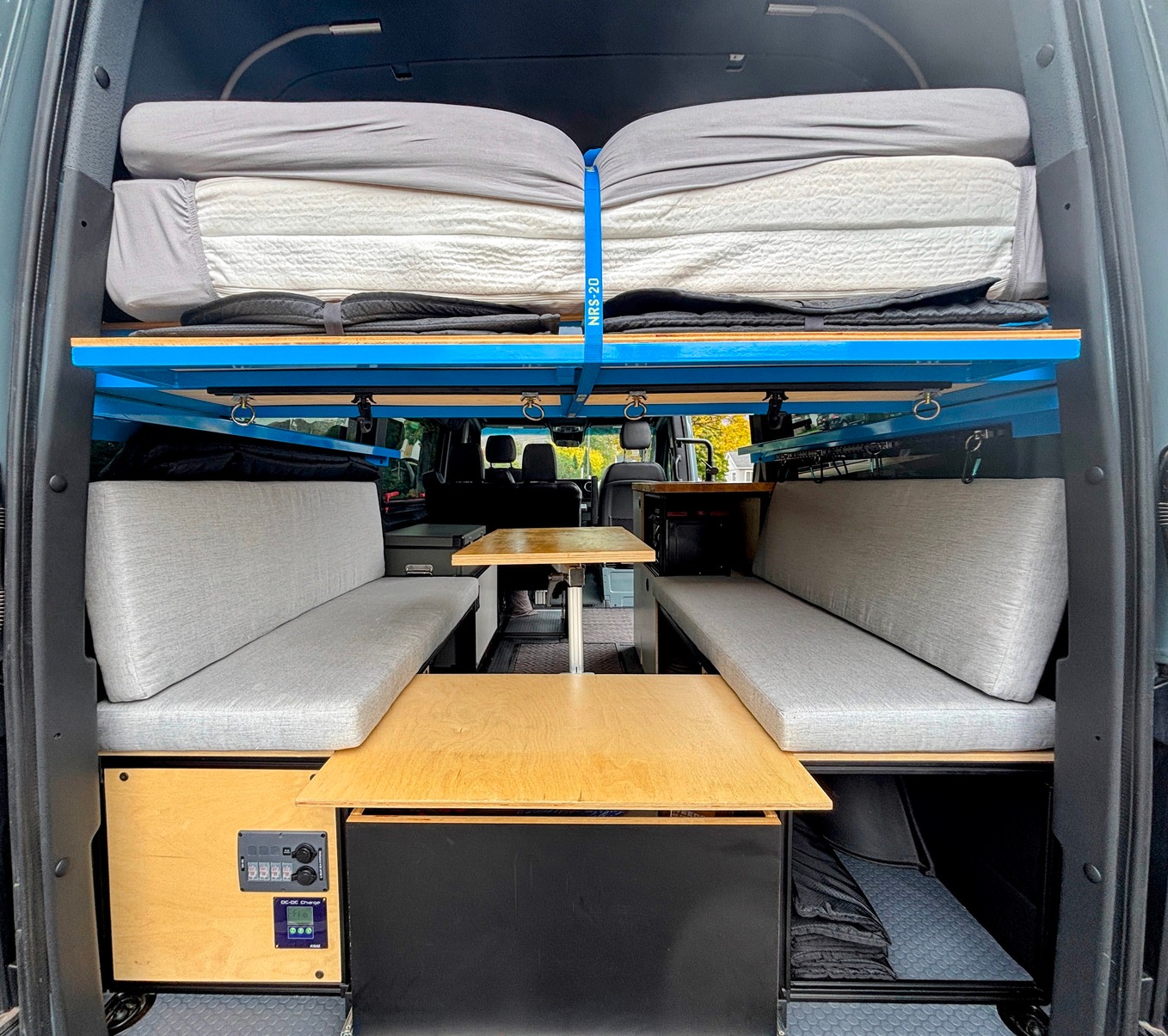 2019 Mercedes Sprinter 4×4 Seats 4/Sleeps 4 38K miles Vanlife Trader