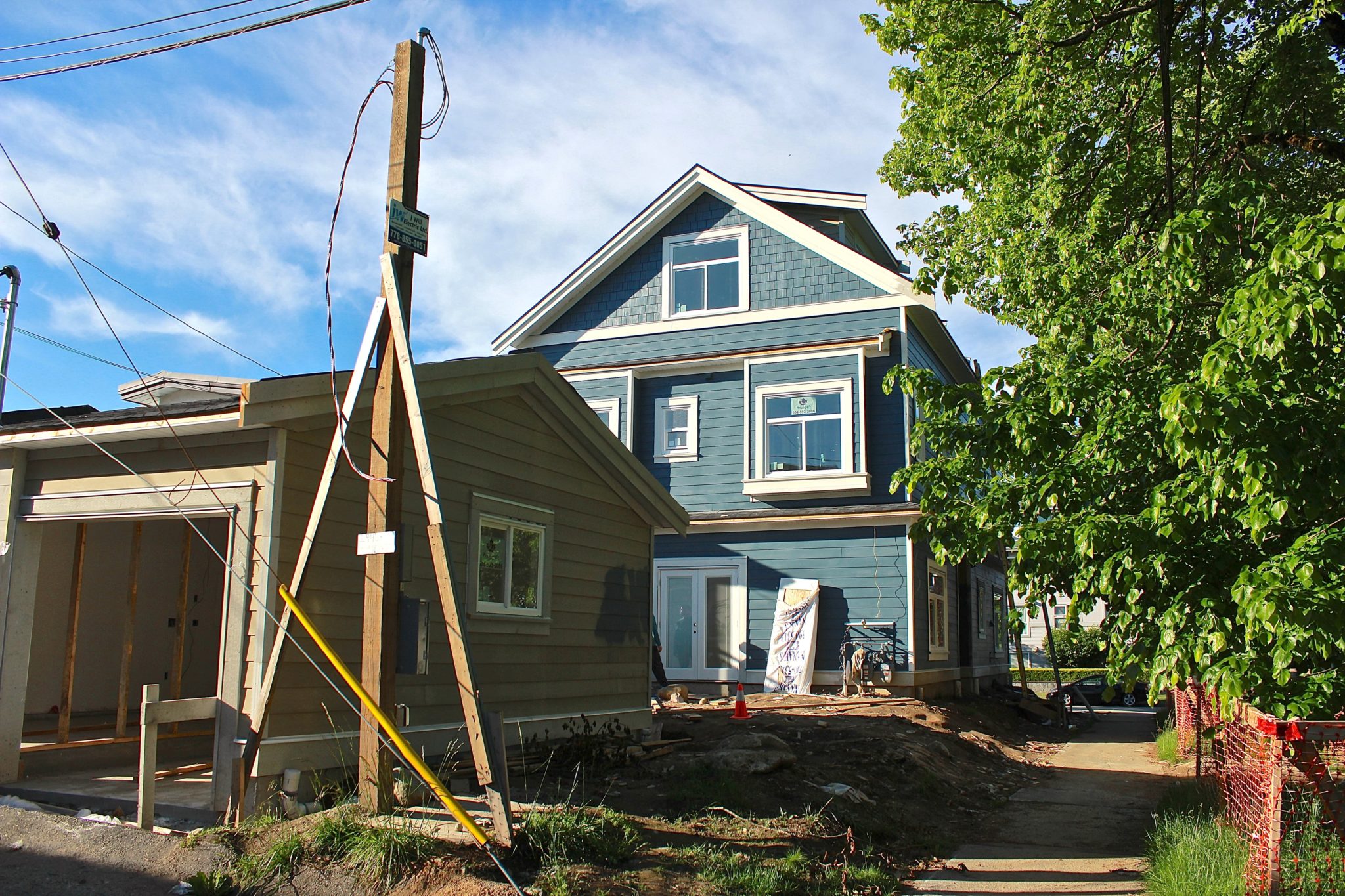 Norquay Village Duplex Vanmosa Properties Inc.