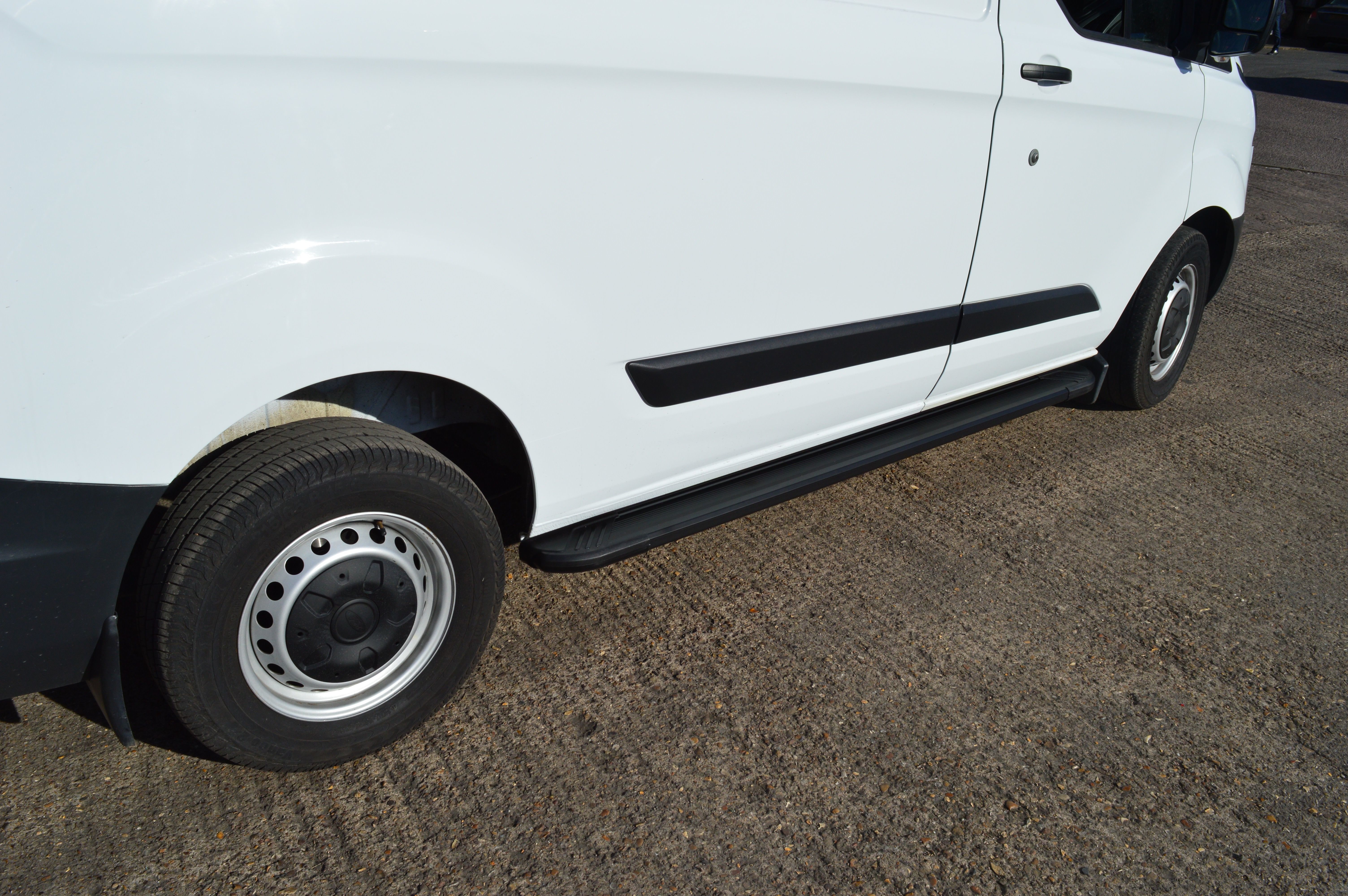 Transit Custom Fox Running Boards Satin Black Aluminium (SWB L1