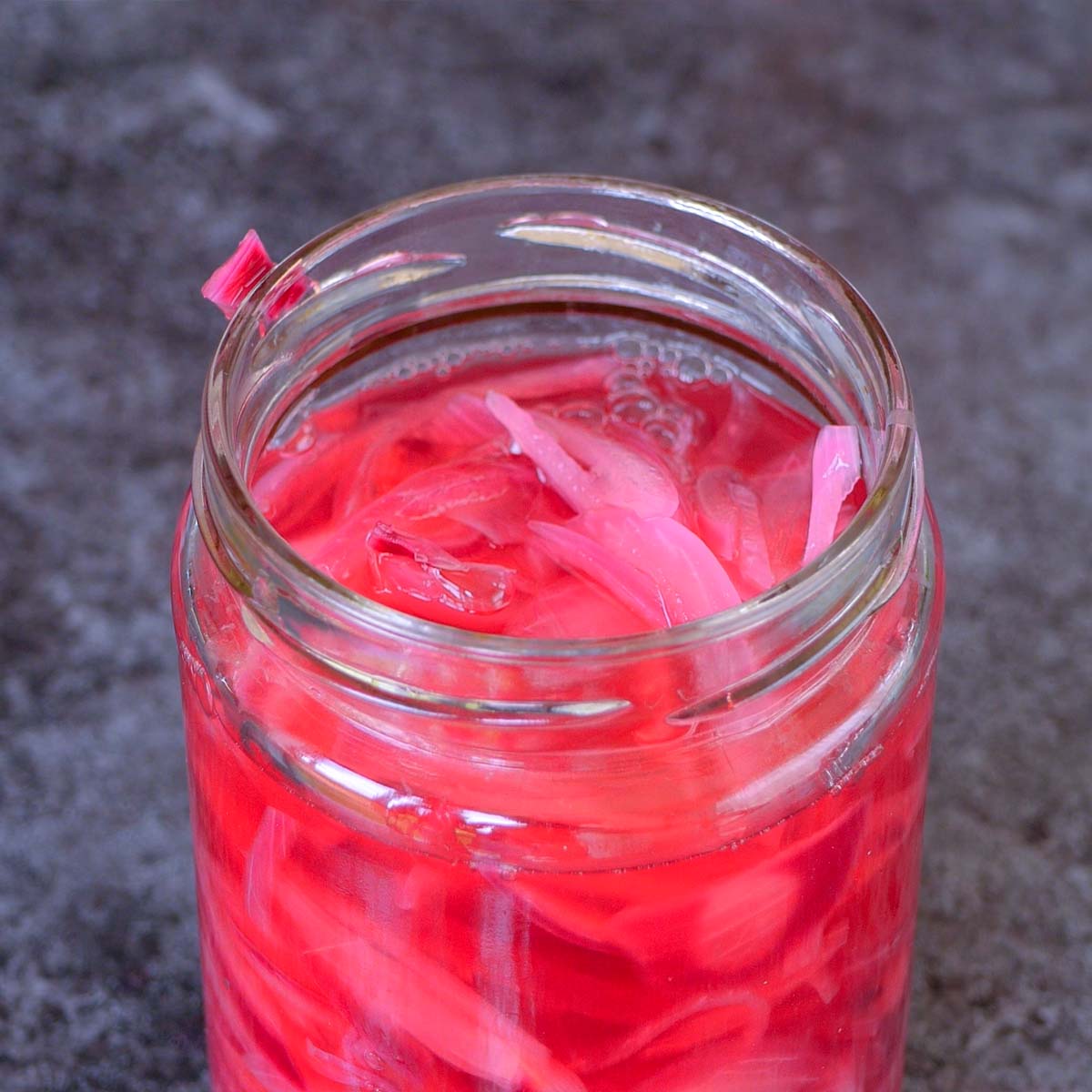 Delicious and Tangy Pickled Red Onion Recipe for Mexican Tacos