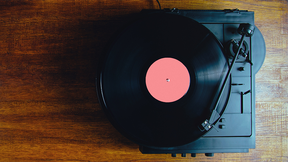 U.S. RecordedMusic Revenue Grows Almost 10 But Vinyl Sales, Streaming