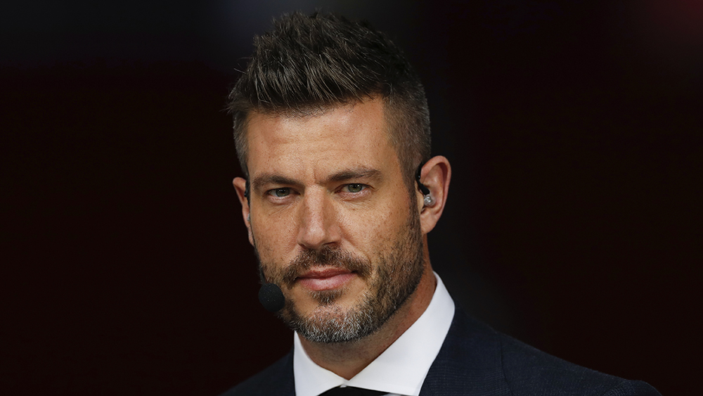 Who Is New Bachelor 2023 The Bachelor' New Host: Jesse Palmer Is Replacing Chris Harrison - Variety