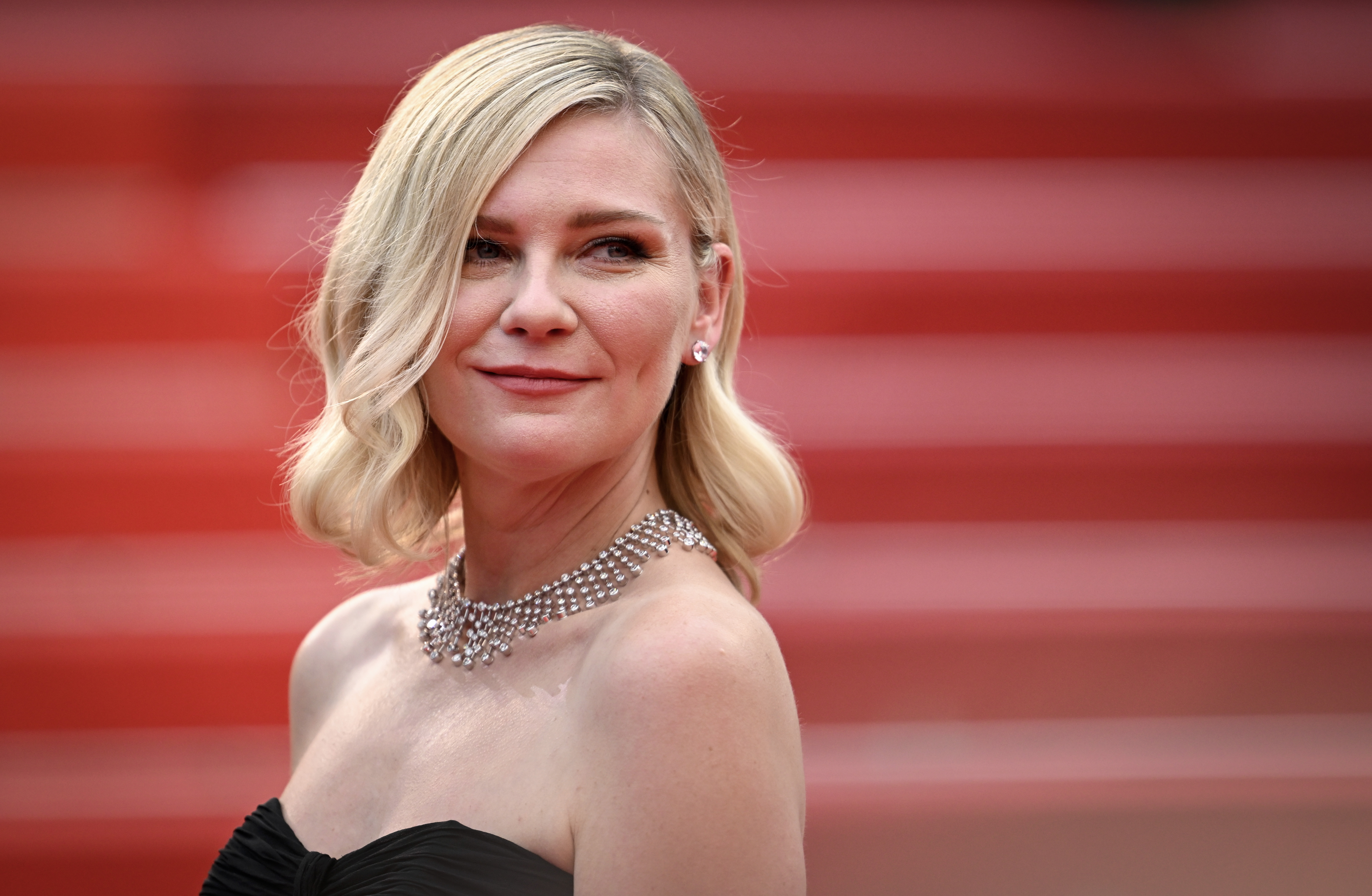 Kirsten Dunst Would Star in ‘Minecraft 2’ to Make a Pile of Cash: ‘Maybe I Can Just Make a Movie Where I Don’t Lose Money?’