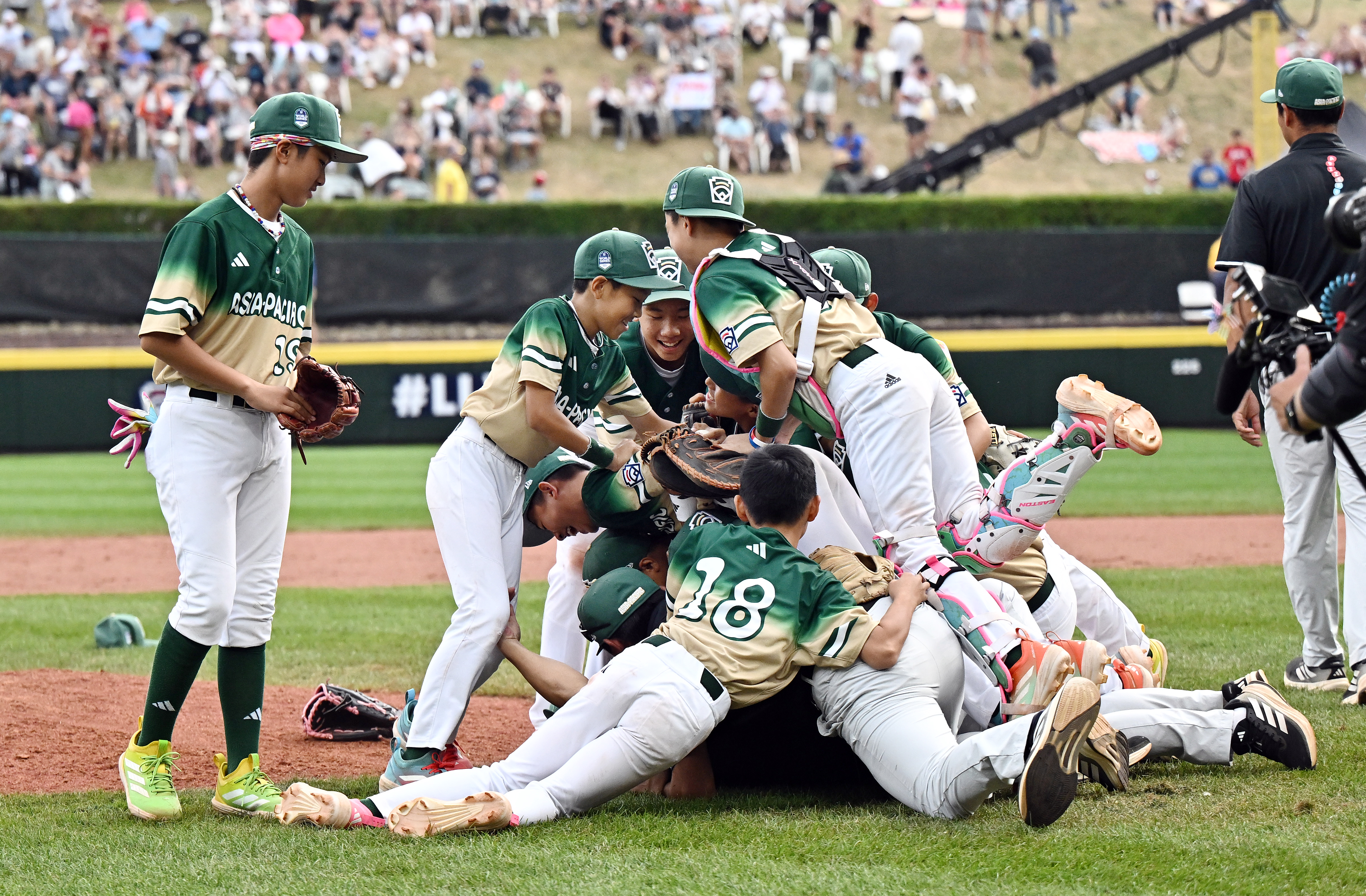 ESPN Will Test ‘Alumni Cast’ for MLB Little League Classic ESPN Will Test ‘Alumni Cast’ for MLB Little League Classic