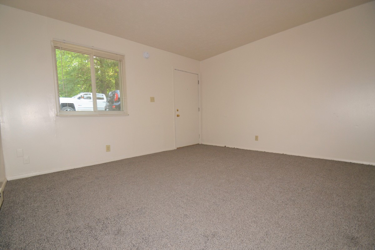 Apartment B Varsity Rentals