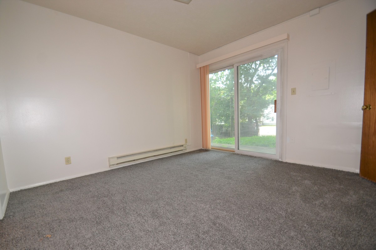 Apartment B Varsity Rentals