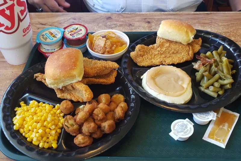 Grandy's Breakfast Hours, Menu & Prices 2024