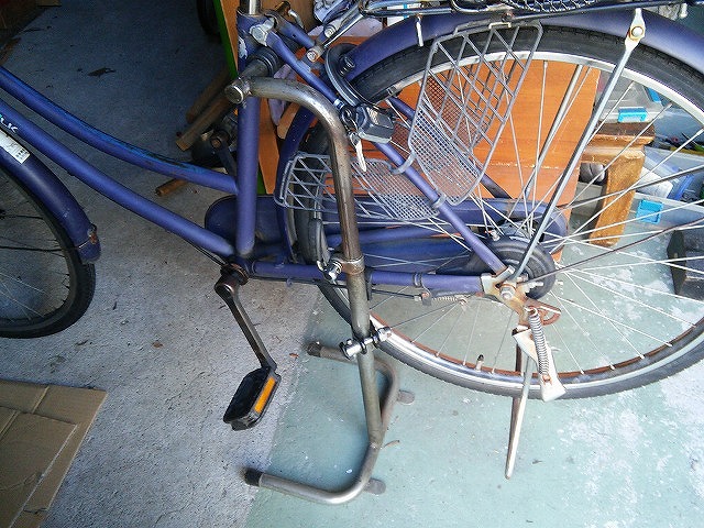 自転車後輪の外し方ママチャリの場合。ブレーキとチェーンも外して！ こころのビタミンC