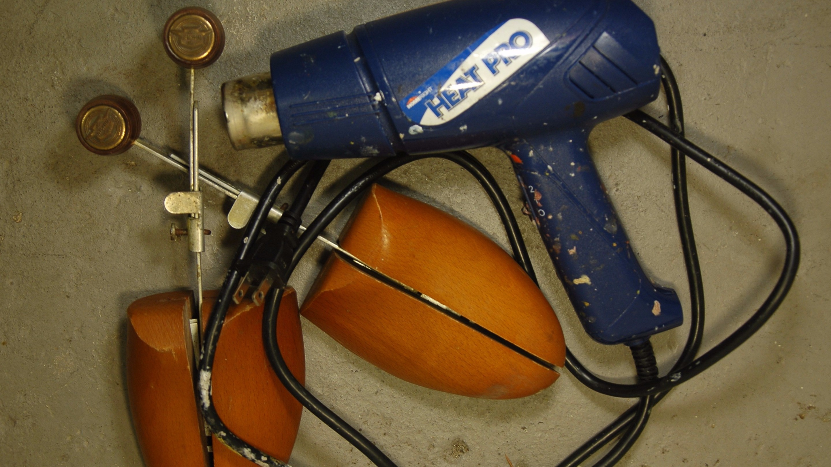 Reshaping Shoes with Water and Heat vcleat