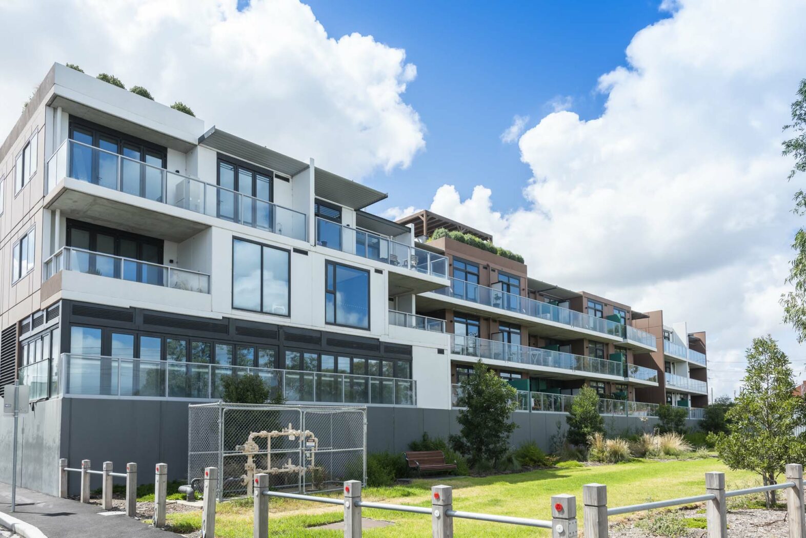 Riverwalk Apartments V Constructions