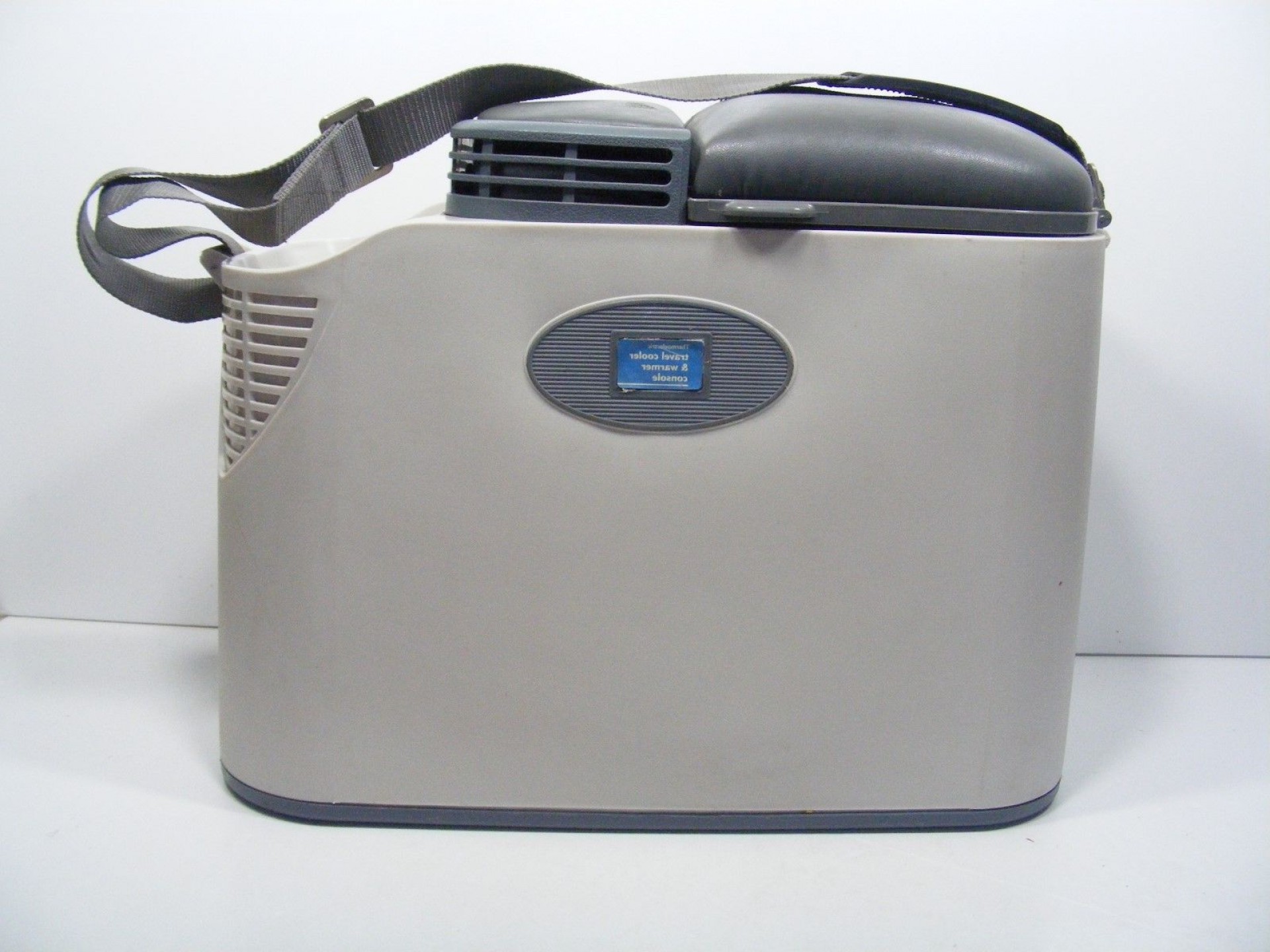 Vector Travel Cooler at Vectorified.com | Collection of Vector Travel