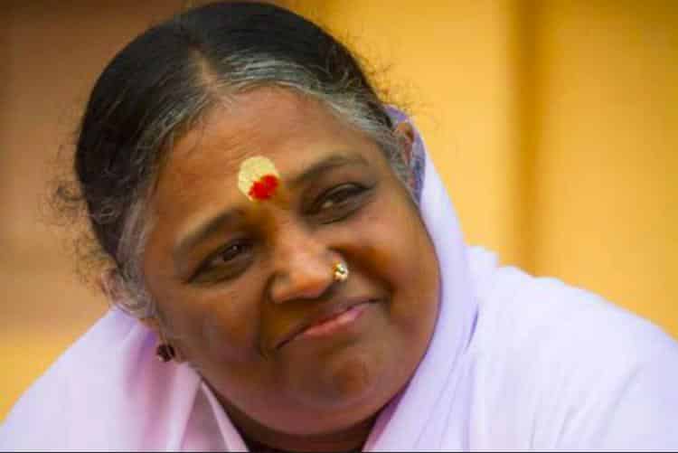 10 Female Spiritual Gurus Changing The Dynamics of Spiritual world