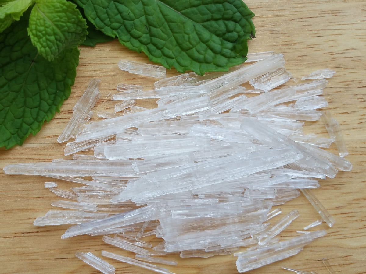 Veejoychem A reliable menthol crystal supplier with 9 years of