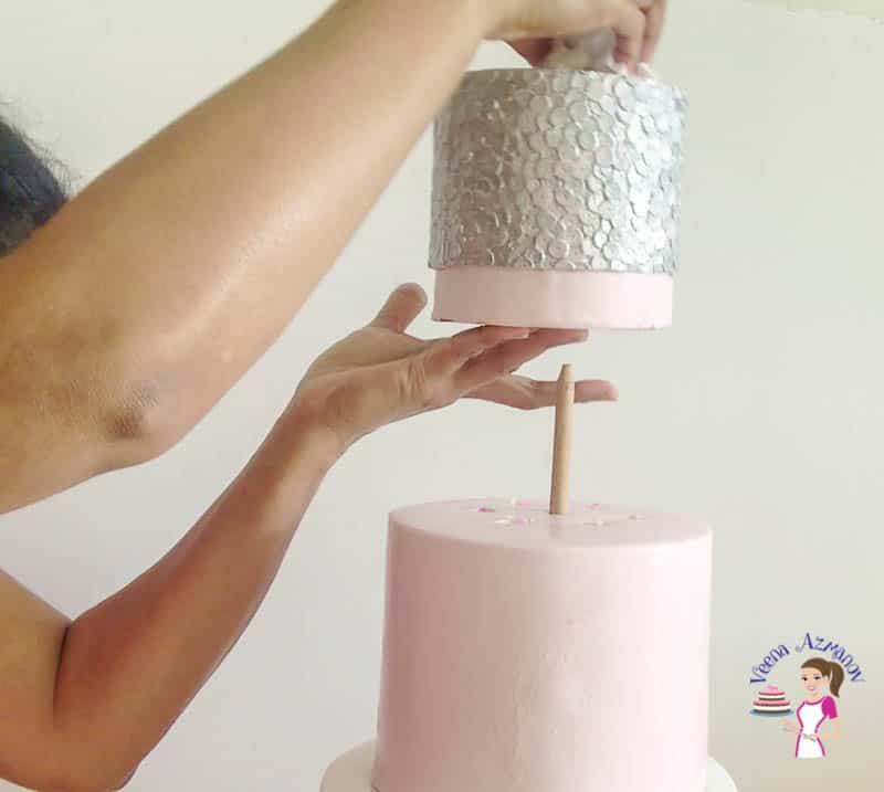 Doweling cake How to Stack a Cake Veena Azmanov
