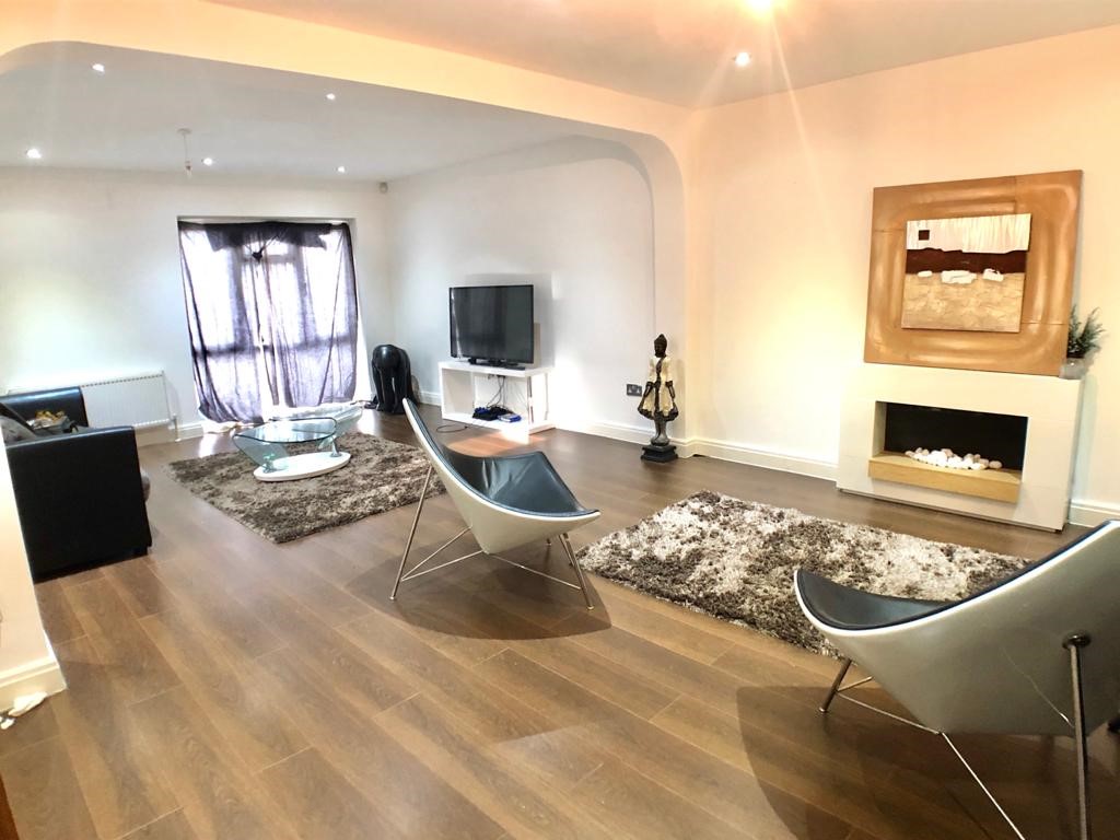 5 Bed House To Rent Hatch End HA5 Middlesex