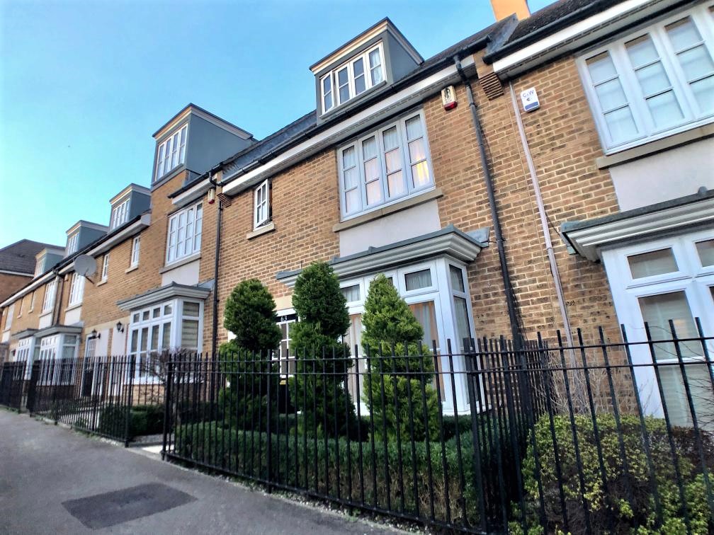 4Bedroom Town House To Rent Stanmore HA7 VeeZed Residential