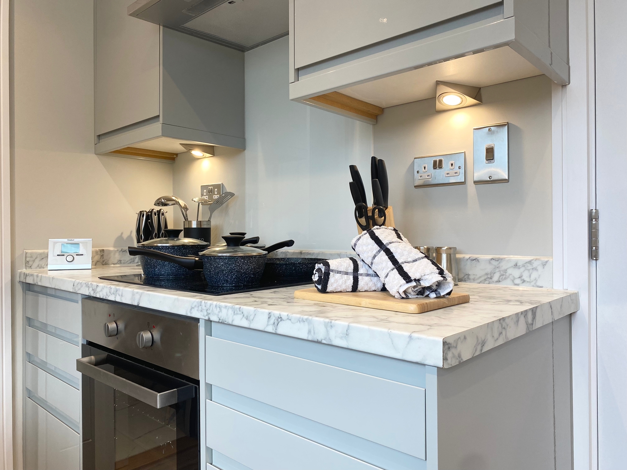 Three Bedroom Apartment To Rent Hatch End HA5 VeeZed Residential