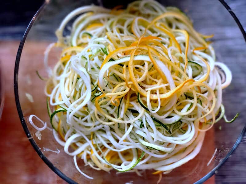 Vegane Gemüsenudeln Zucchini Spaghetti l Von A bis Zoodles Rezept