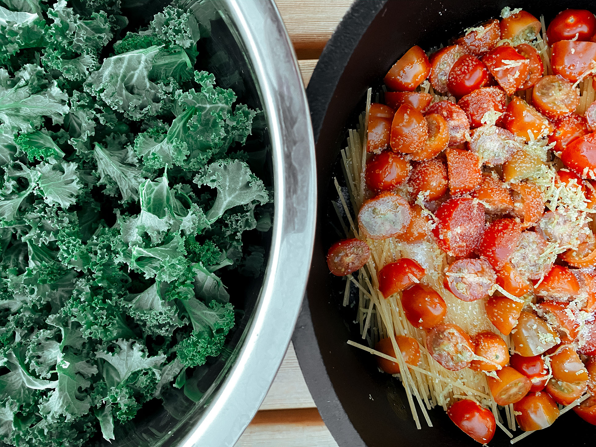 Vegane OnePotPasta mit Grünkohl aus dem Dutch Oven VeggieVan