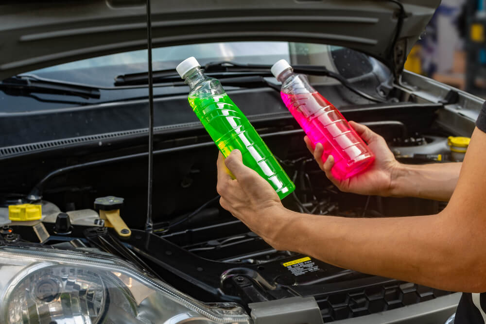 Can I Use Green Coolant Instead of Red? The Differences Vehicle Fixing