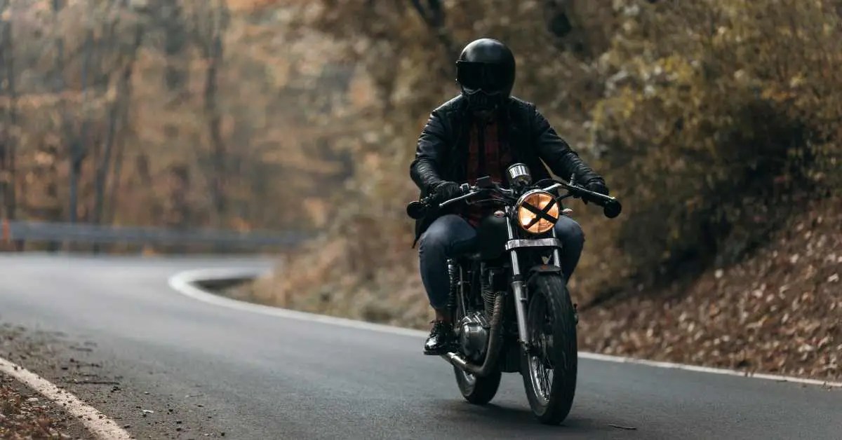 Are Automatic Motorcycles Easy to Ride? (Explained)