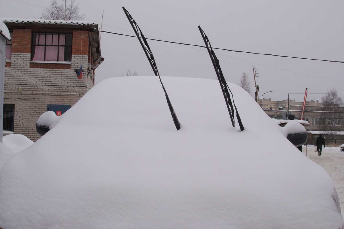 How to Keep the Windshield from Freezing While Driving Vehicle HQ