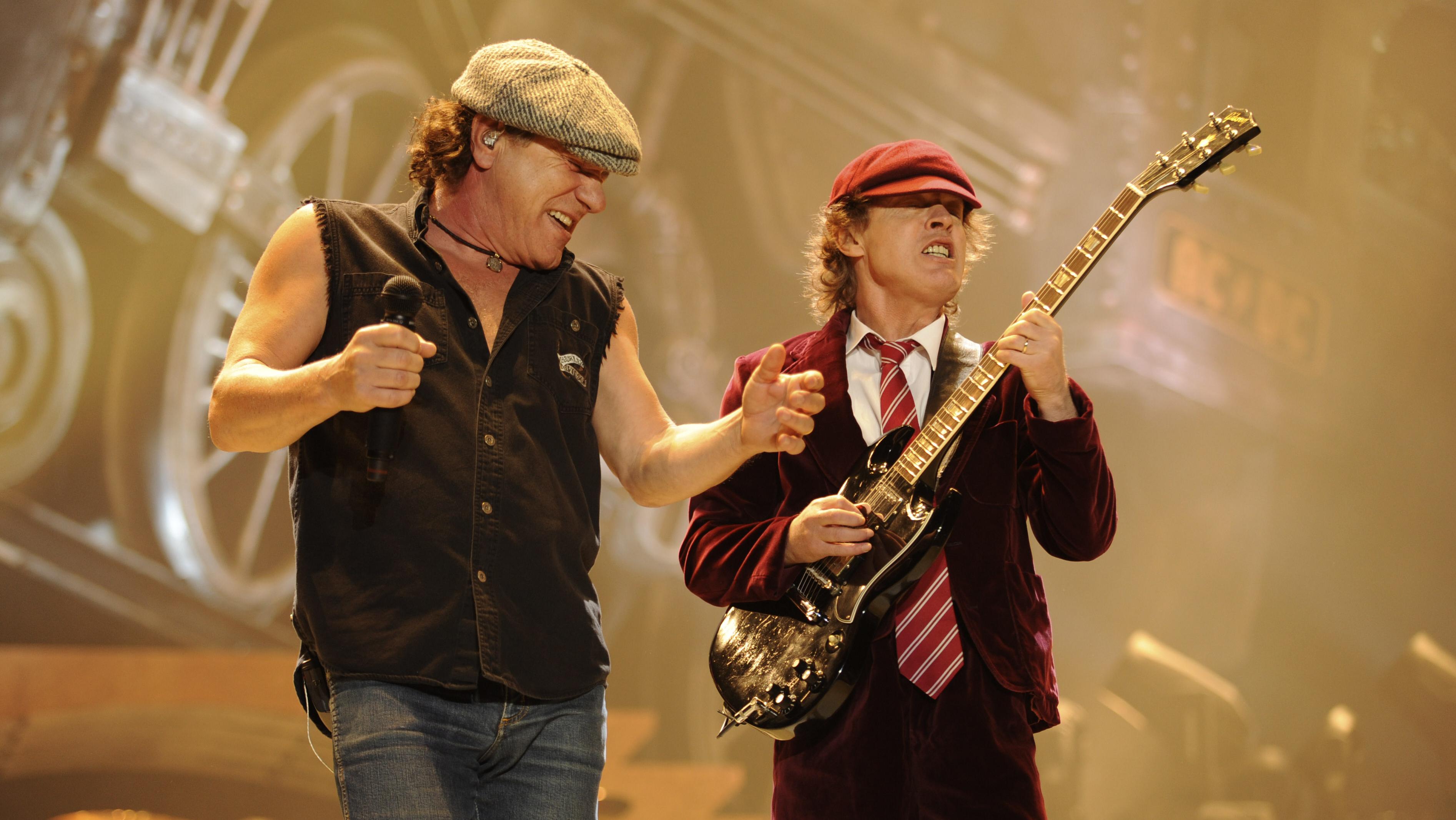 A banda de rock AC/DC lanÃ§arÃ¡ biografia ilustrada VEJA