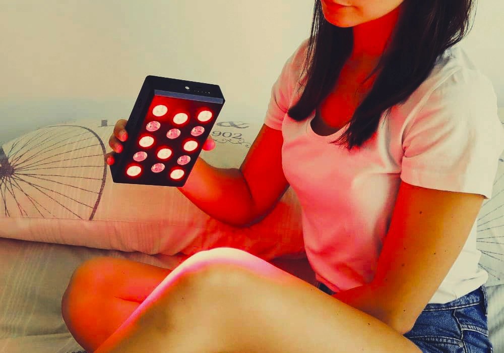 Does Red Light Therapy Help Rosacea? (Risks and Tips) Vellgus Red