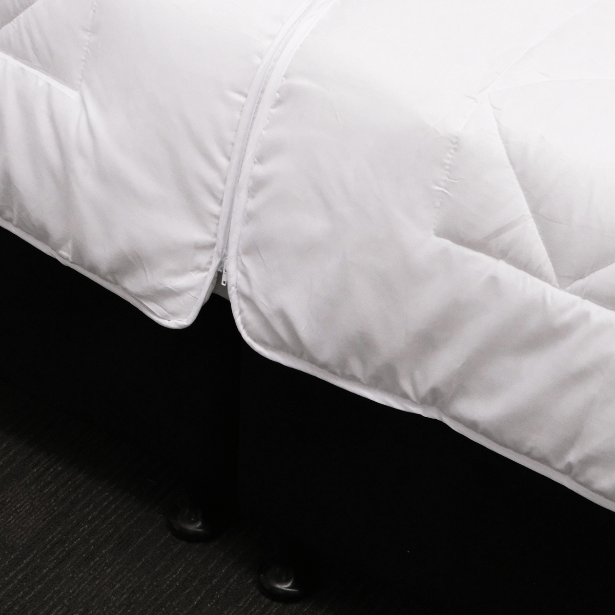 DreamGreen 340gsm Split and Zip Duvet Inner Vendella Specialists in