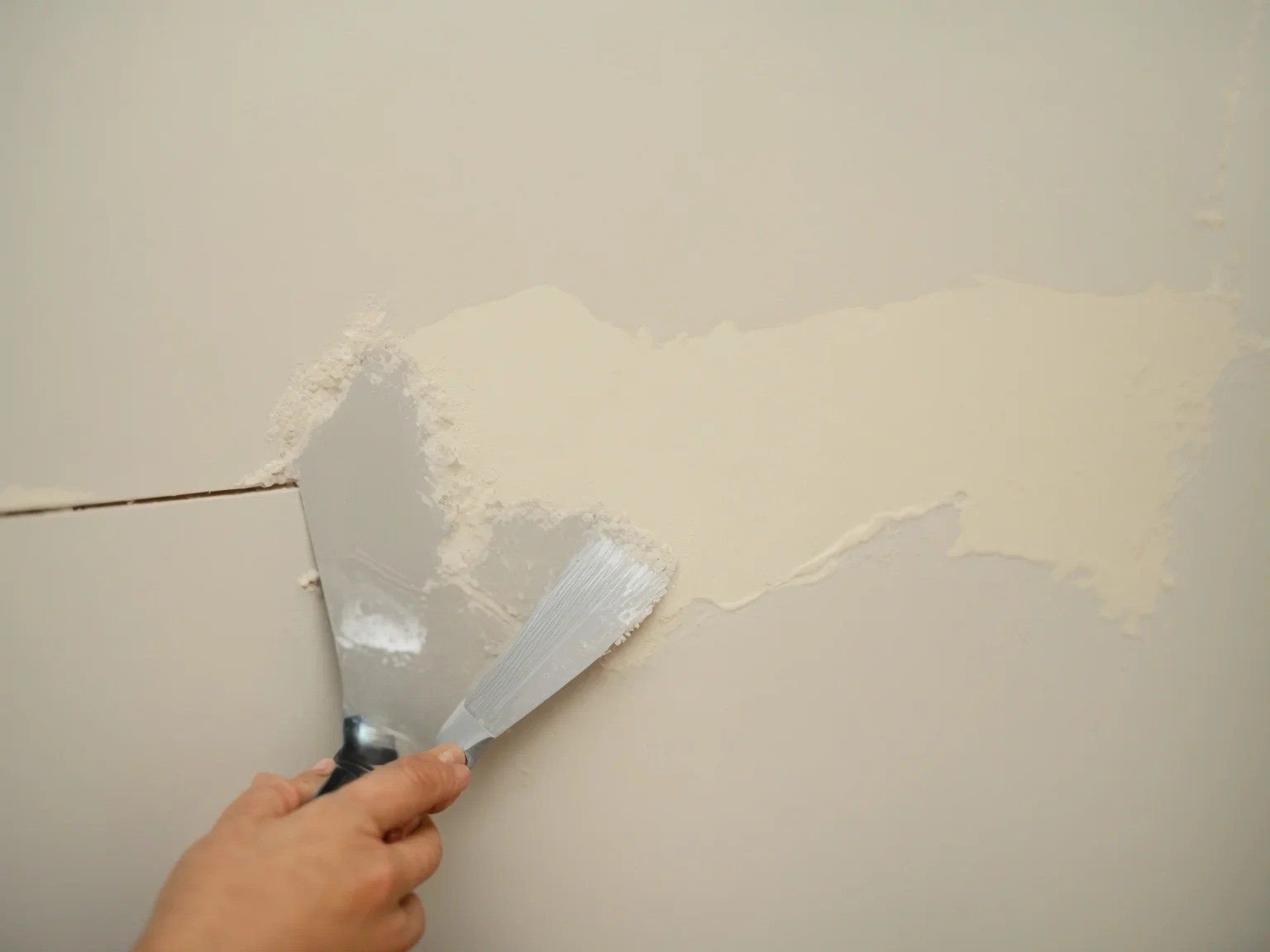 How to Fix a Bad Mud Job on Painted Drywall Tiny House & Small