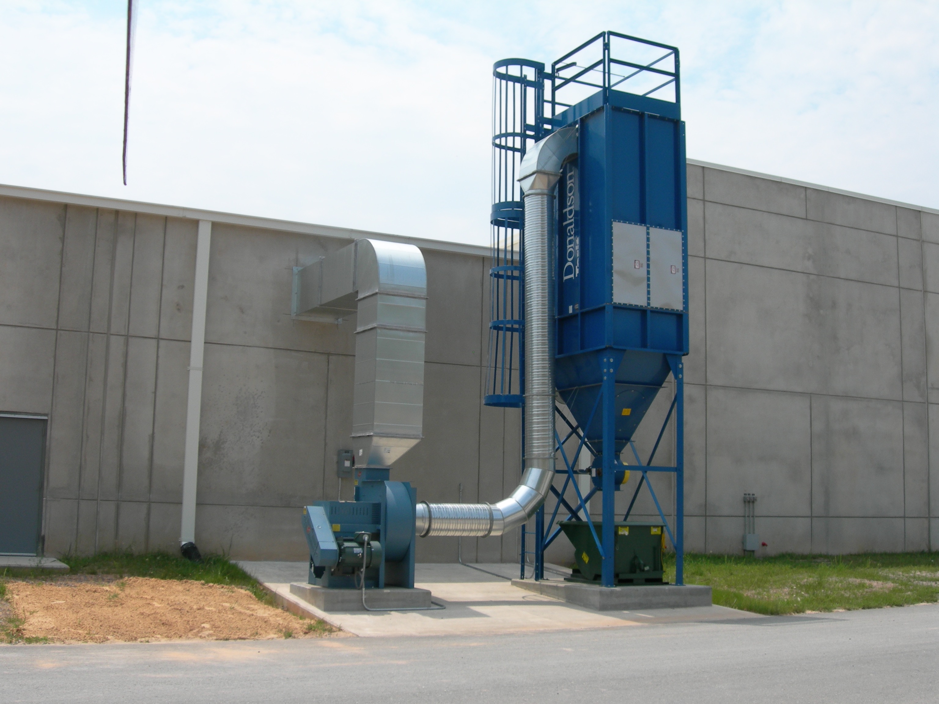 Ventilation Solutions Grinding Booth and Dust Collector System Pictures