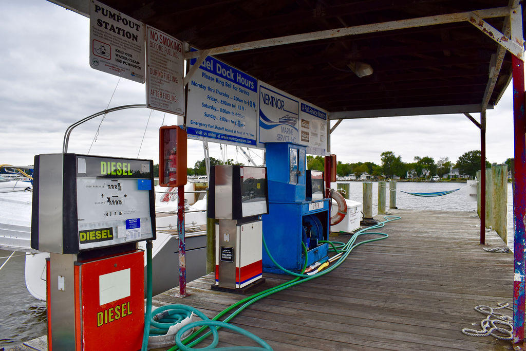 Marine Fuel and Ships Store Ventnor Marina