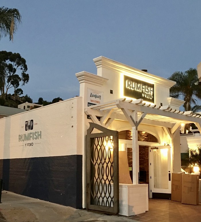 Downtown’s latest restaurant the Rumfish y Vino Ventura Breeze