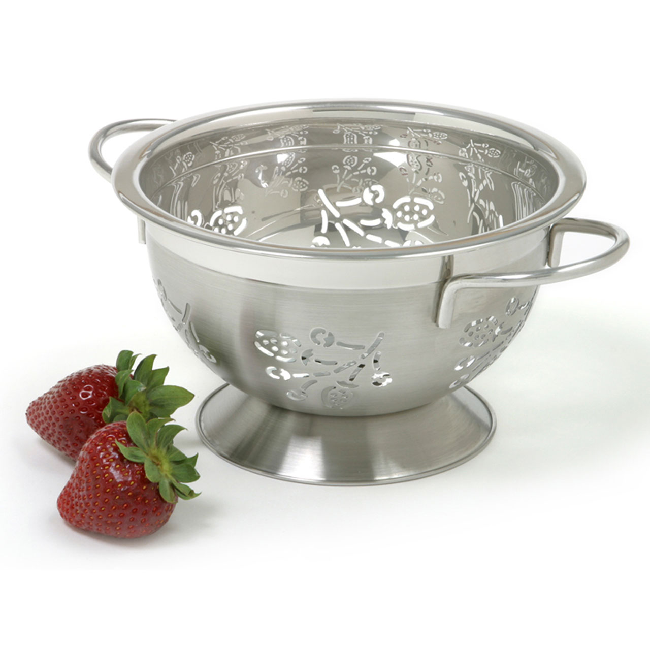 S/S 1.5QT BERRY DESIGN COLANDER Ventures Intl