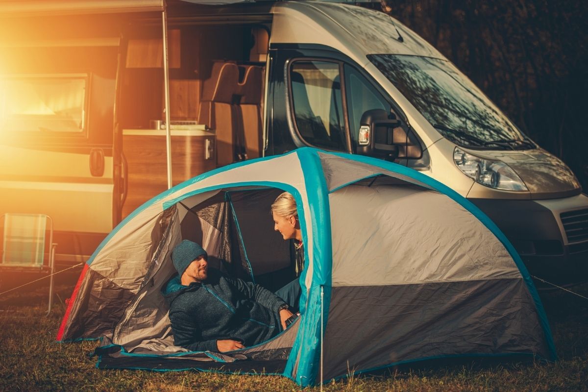 10 Romantic RV Camping Ideas