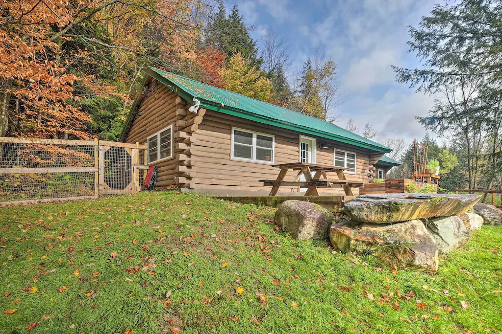 10 Cozy Cabins in Vermont for Your Fall Vacation