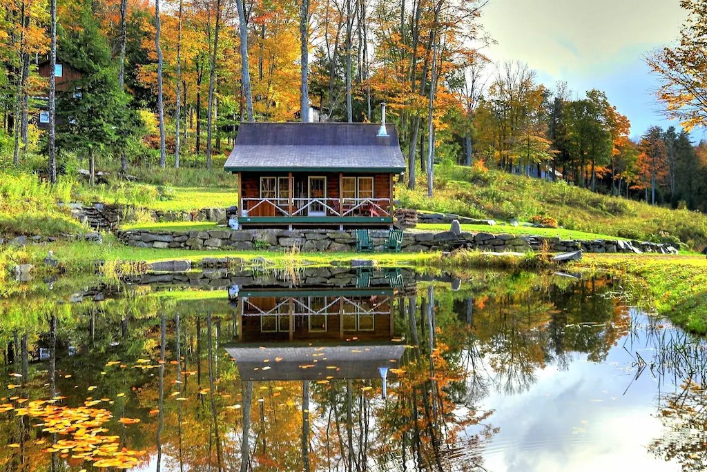 10 Cozy Cabins in Vermont for Your Fall Vacation