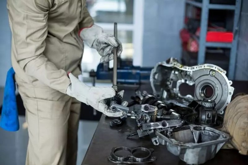 5 Things To Watch For When Buying A Used Car Engine in 2024 - Vermont