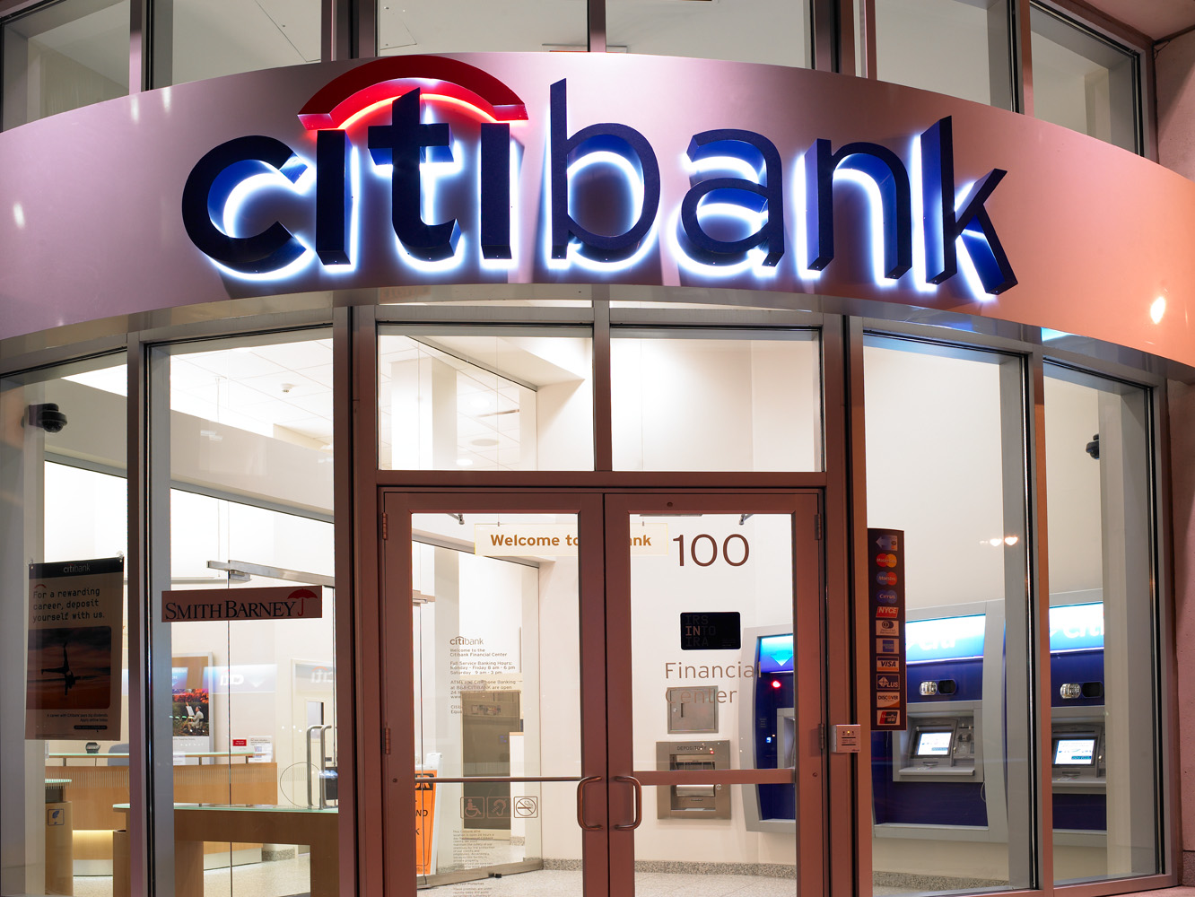 Maduro afirma que Citibank cerrará cuentas del BCV y del