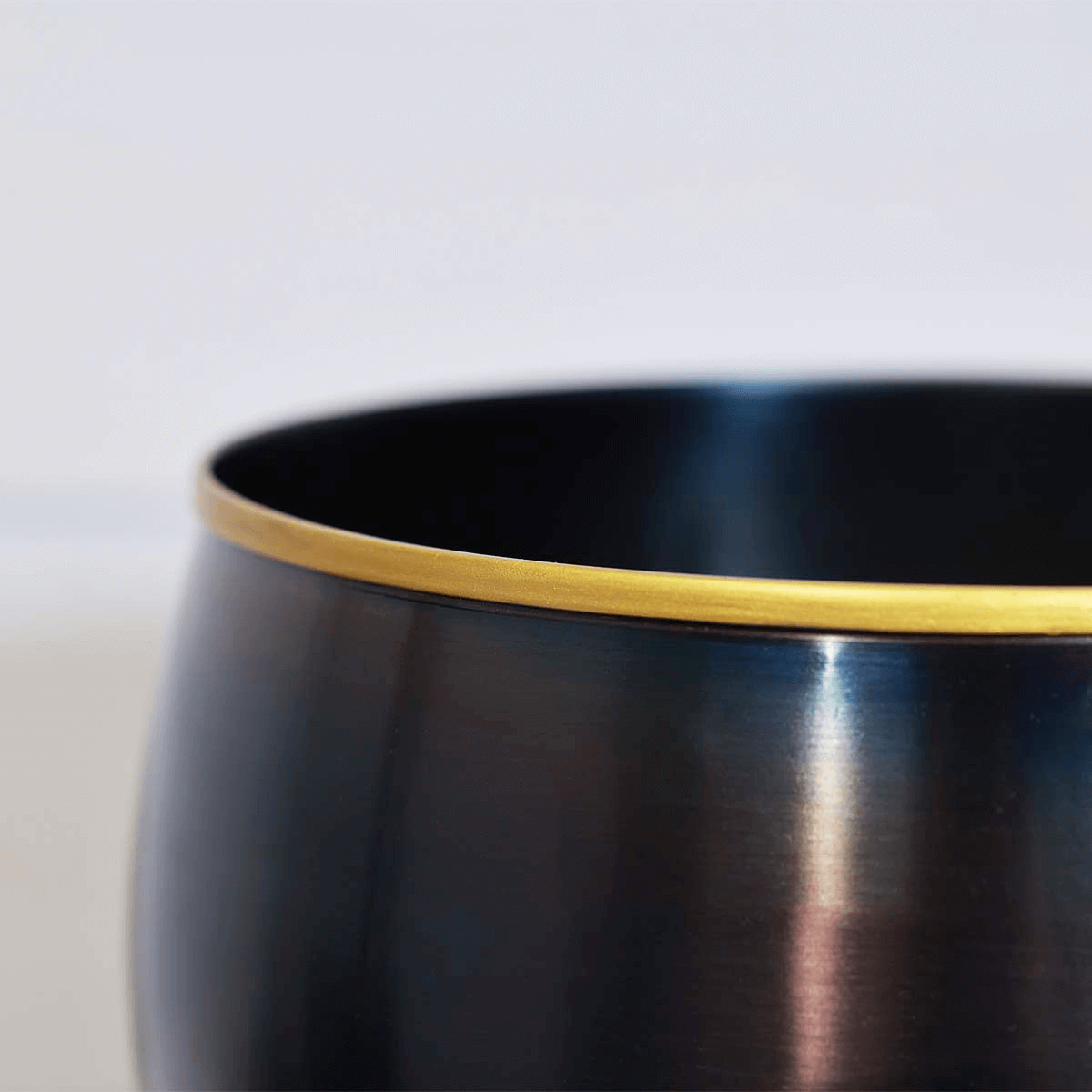 Kanpur Metal Container Shop Vert Nook