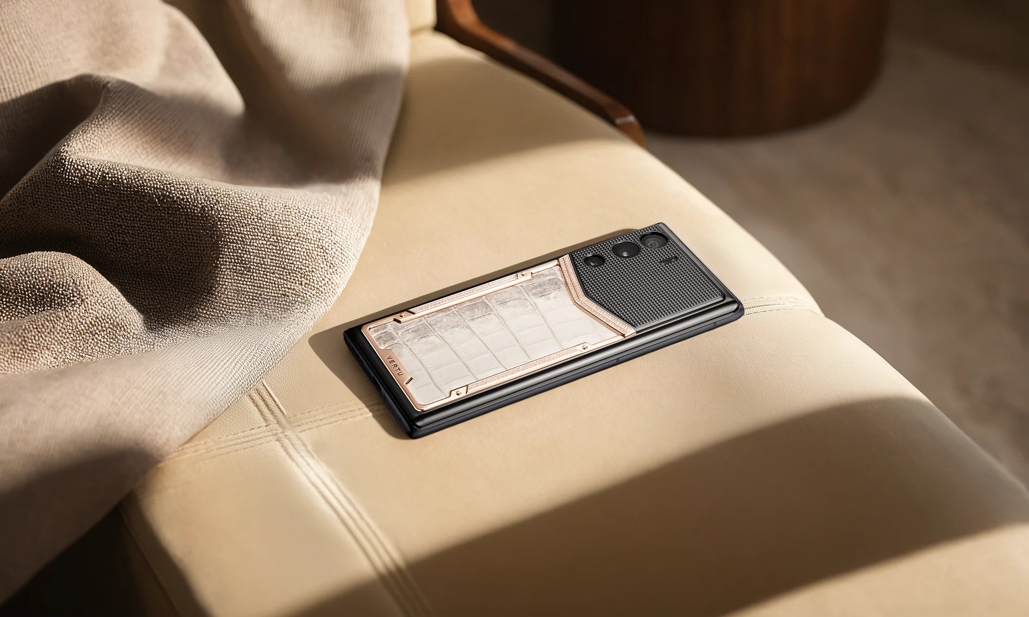 Best Smart Flip Phones 2025 Best Smart Flip Phones for Tech Enthusiasts in 2025