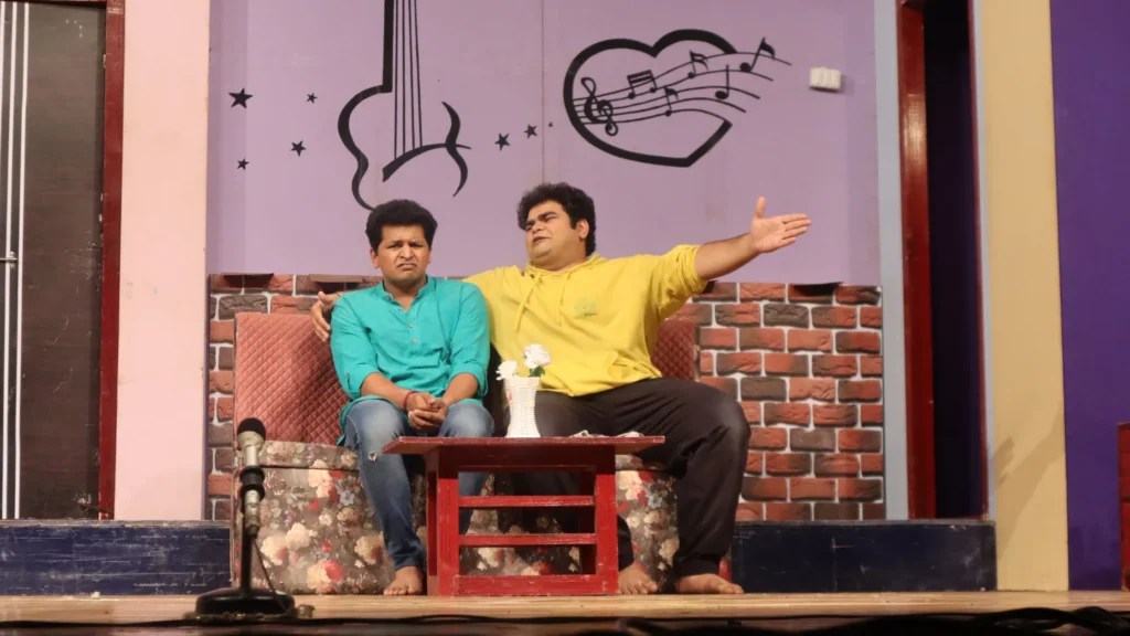 All The Best Natak Review Here’s Why You Must Watch This Energetic