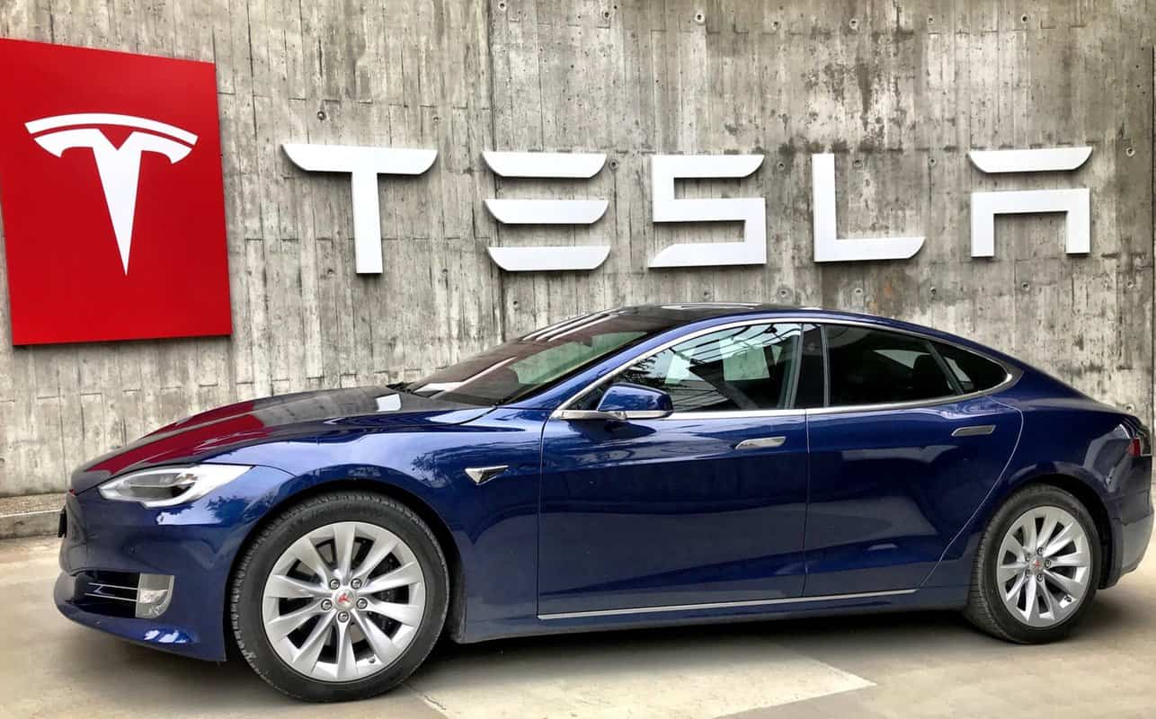 Why Do People Hate Tesla? (11 Reasons Why)