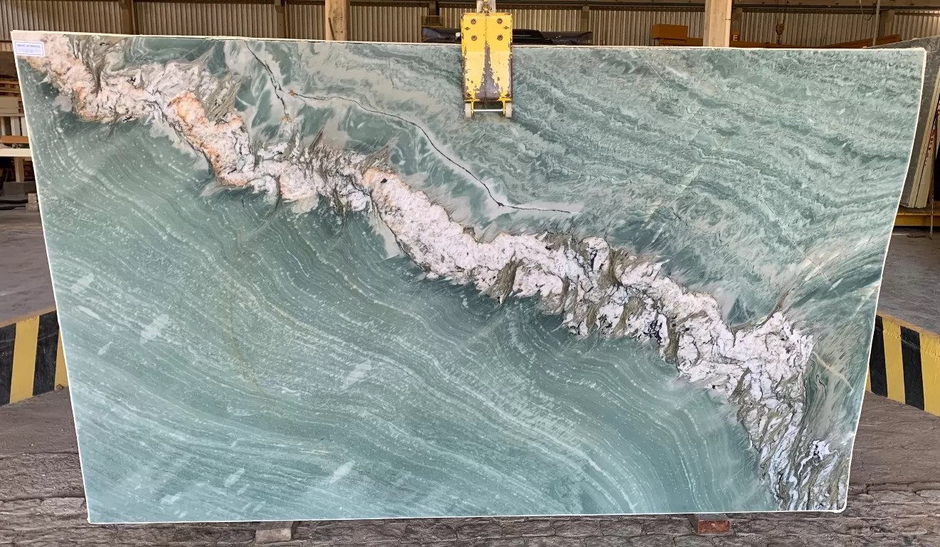 Cristallo Maestro Quartzite Vesta Marble & Granite