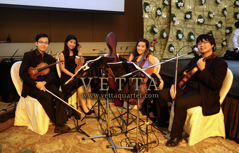 Wedding at 22 Dempsey and Conrad Centennial VETTA Singapore Wedding